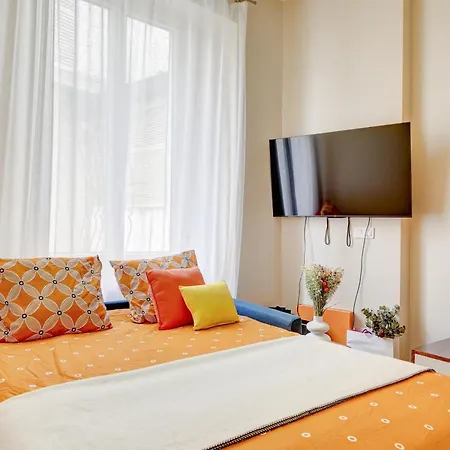 Daire Coco Meulin Rouge Paris