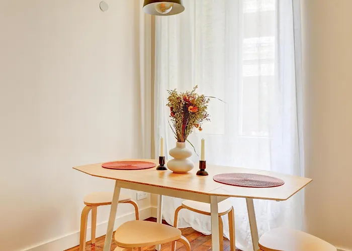 Apartment Coco Meulin Rouge