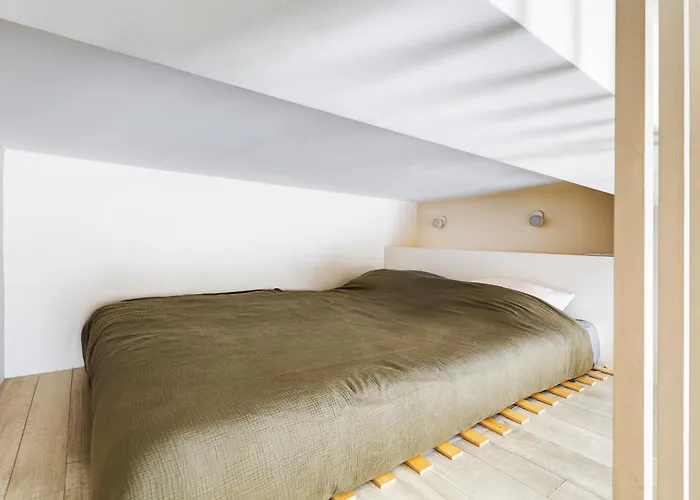 Apartment Coco Meulin Rouge Paris