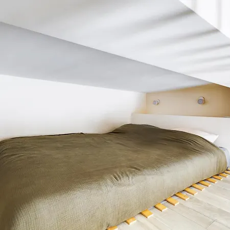 Apartment Coco Meulin Rouge Paris